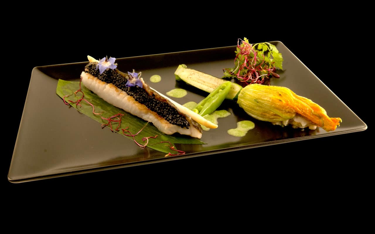 Caviar et fleur d'aubergine